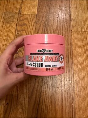 Soap & Glory Flake Away Body Scrub -  with rose & bergamot